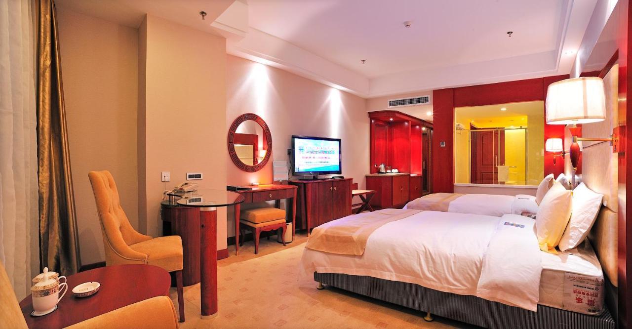 Uiles Hotel Хоххот Екстериор снимка