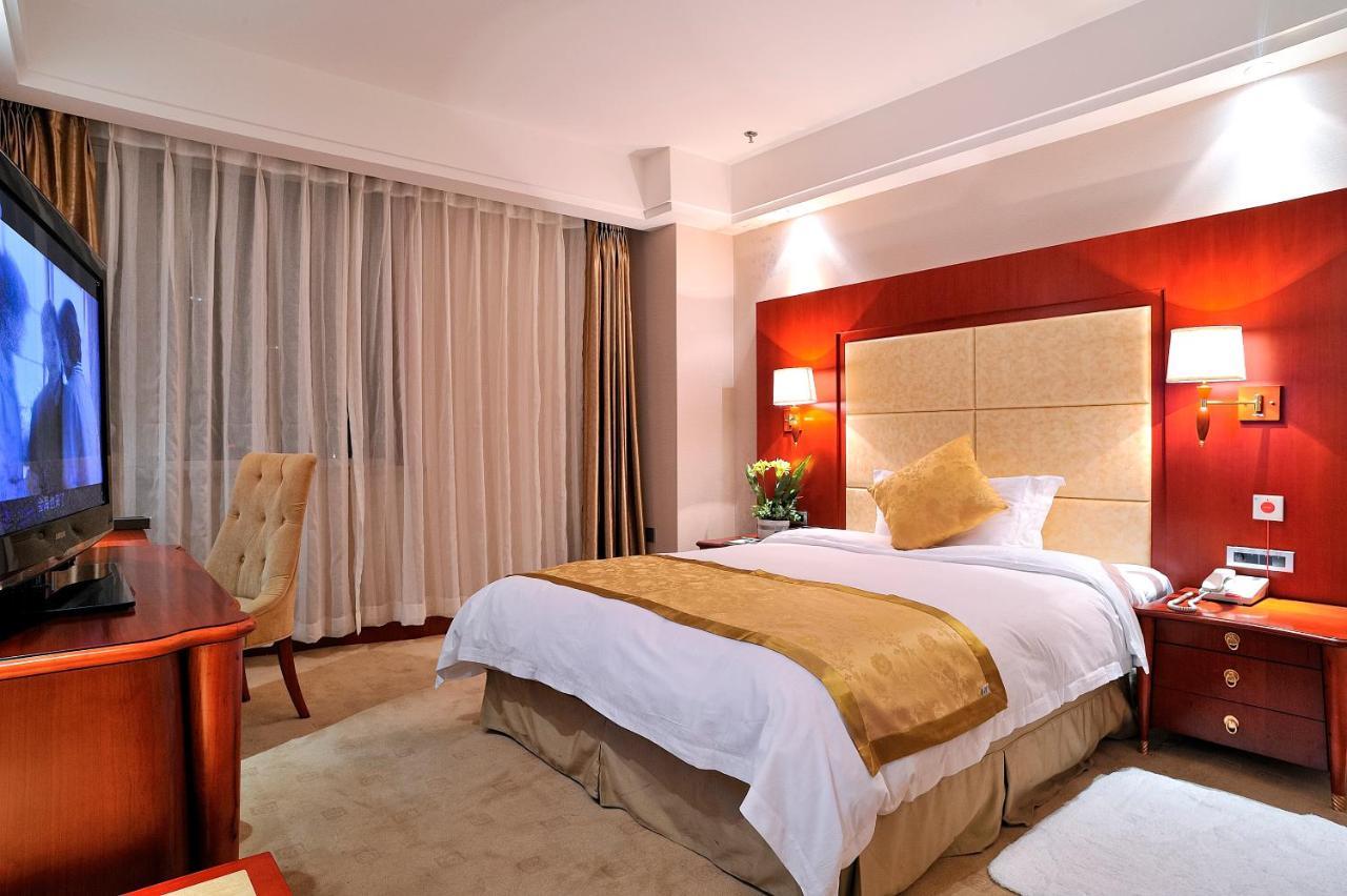 Uiles Hotel Хоххот Екстериор снимка