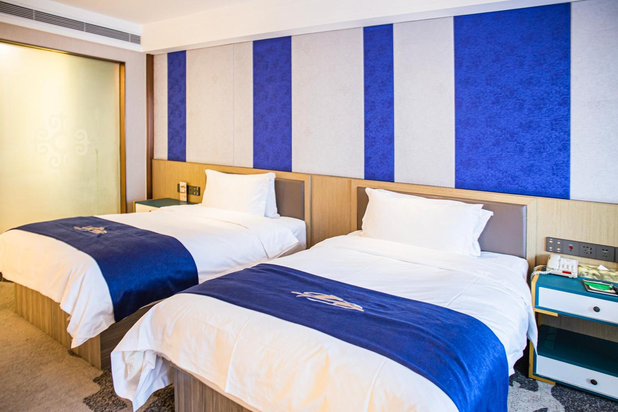 Uiles Hotel Хоххот Екстериор снимка