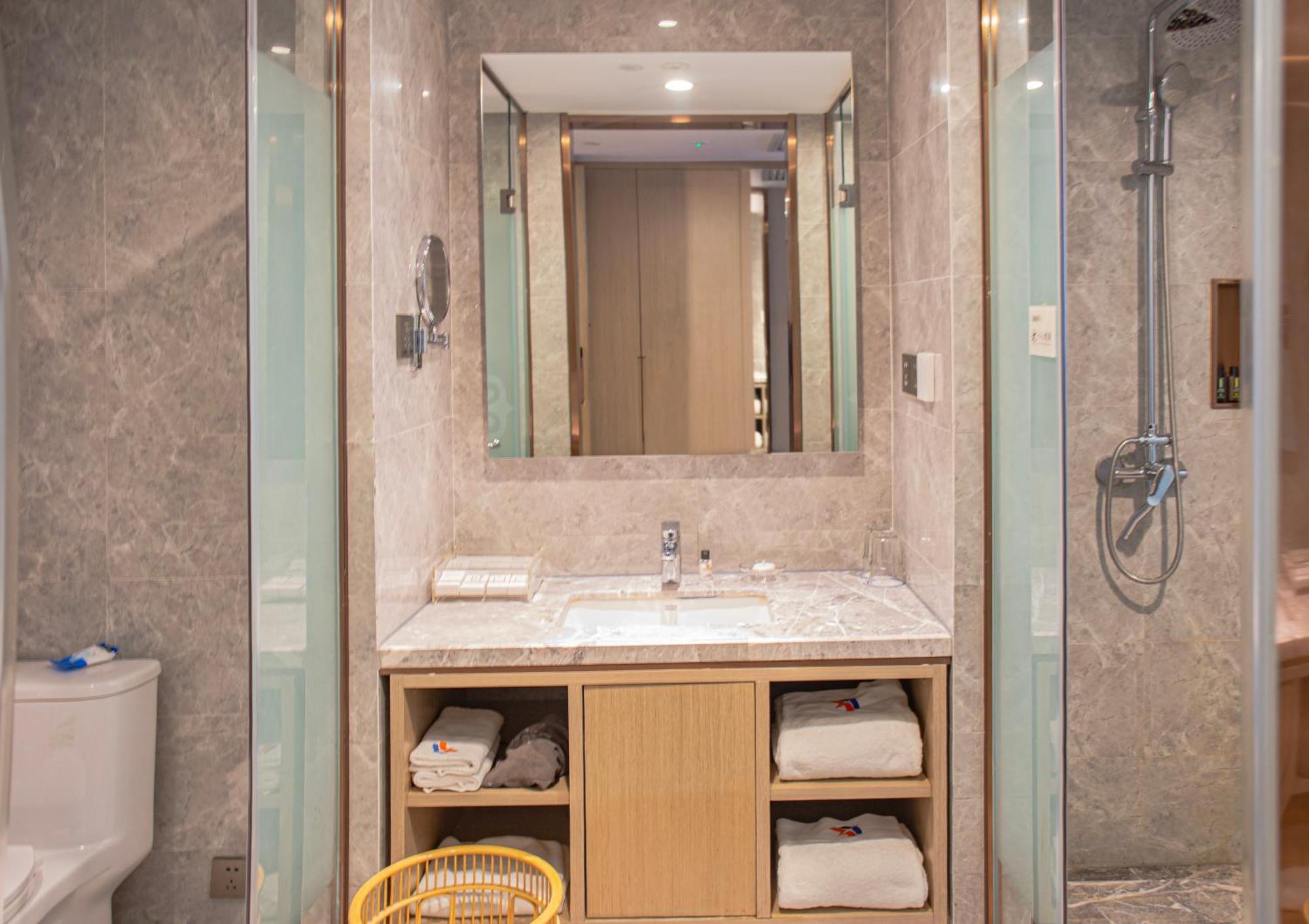 Uiles Hotel Хоххот Екстериор снимка