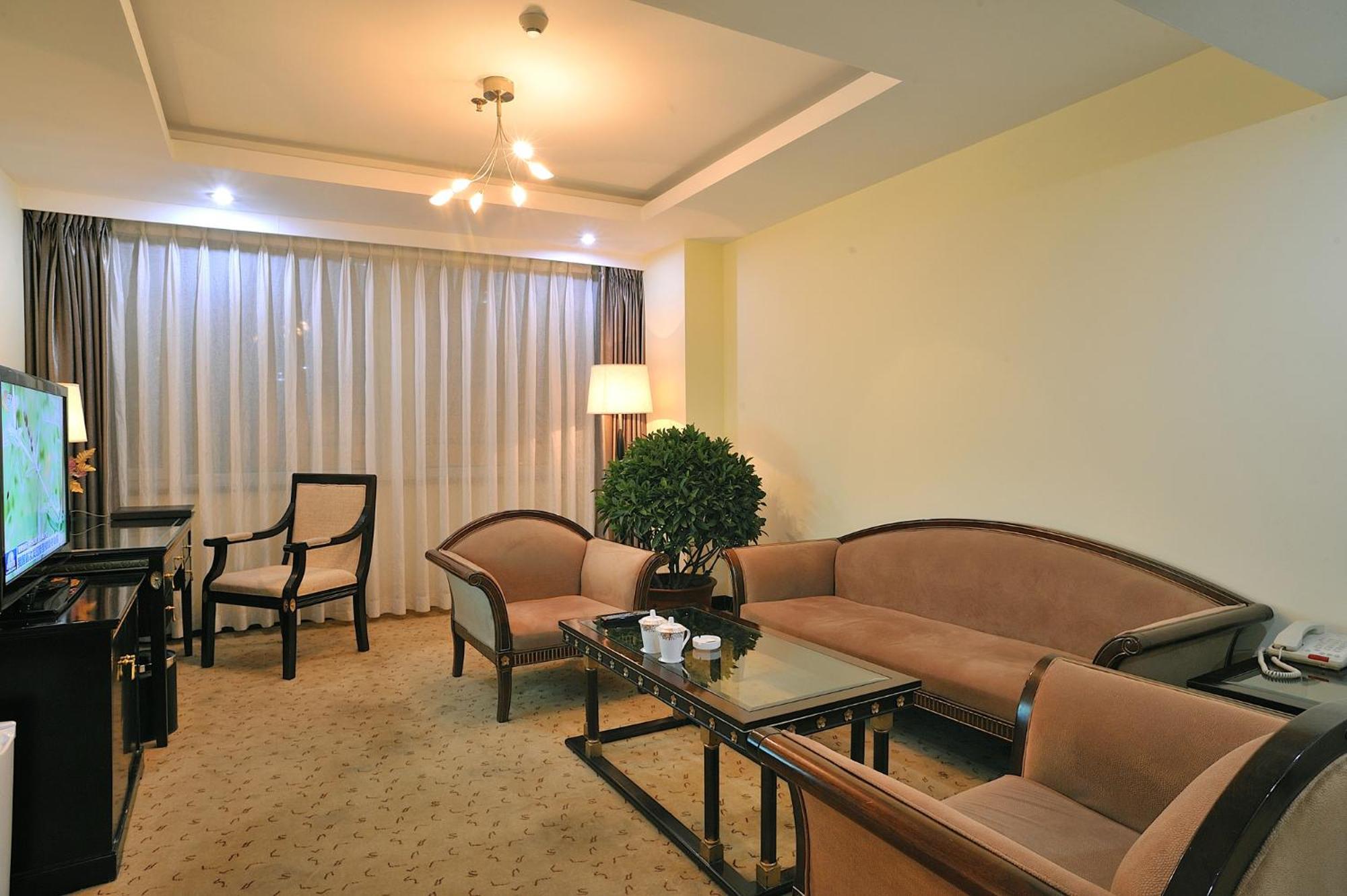Uiles Hotel Хоххот Екстериор снимка