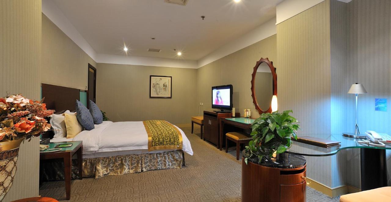 Uiles Hotel Хоххот Екстериор снимка